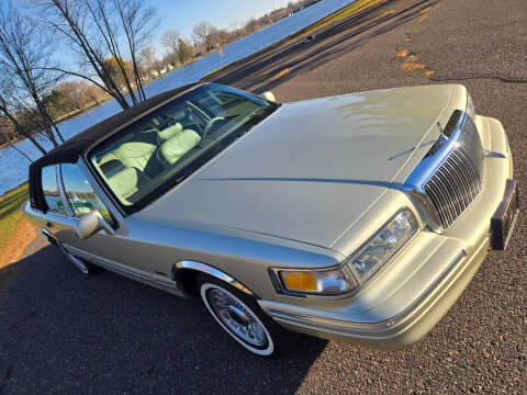 1997 Lincoln Town Car Executive