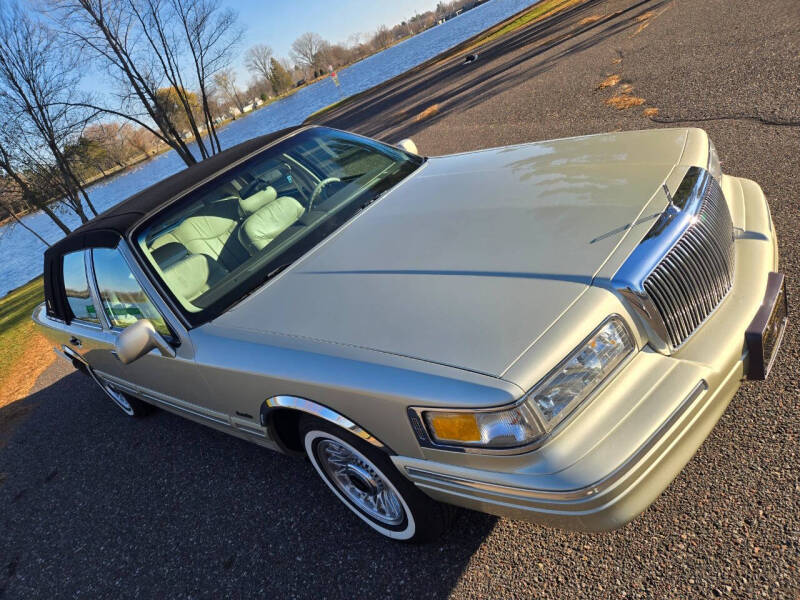 1997 Lincoln Town Car Executive