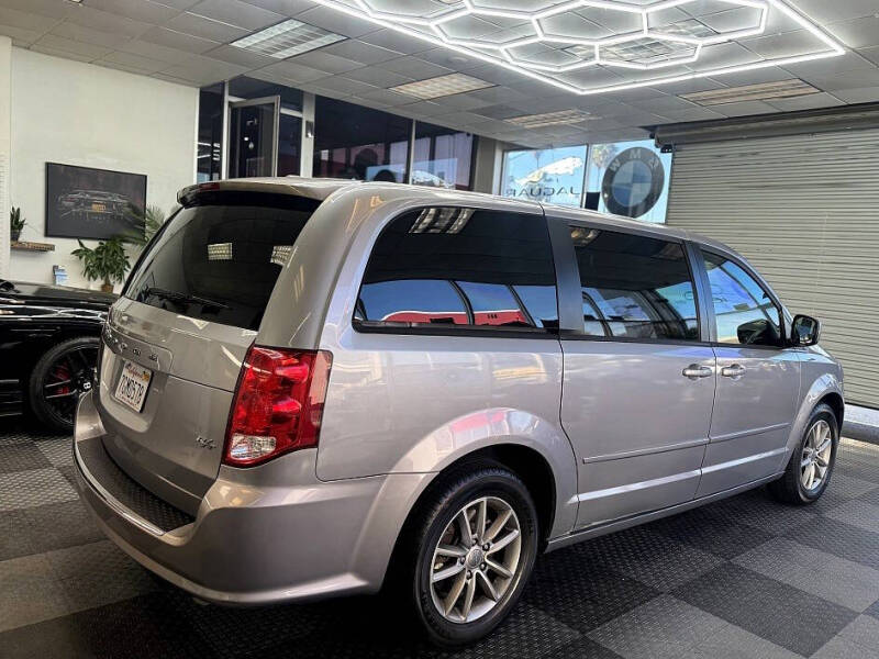 2014 Dodge Grand Caravan R/T