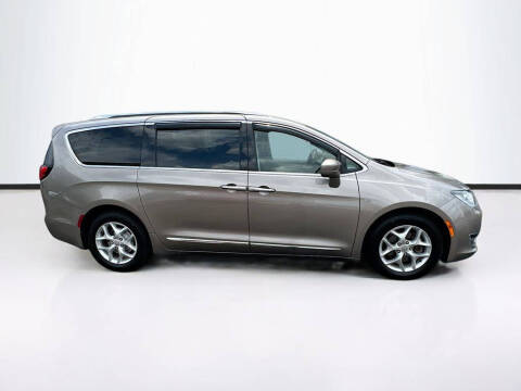 2018 Chrysler Pacifica Touring L Plus