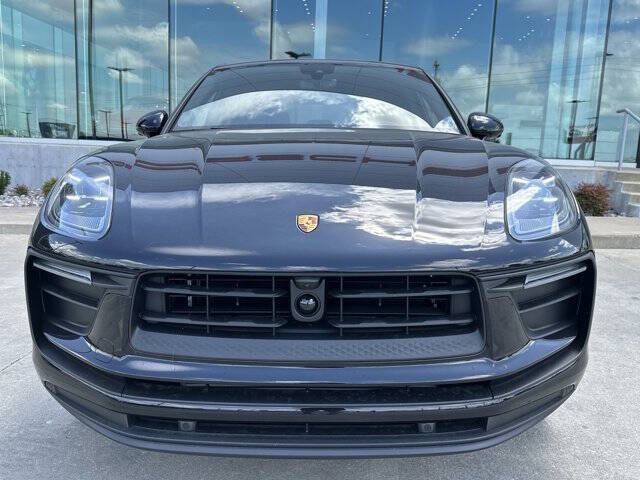 2025 Porsche Macan