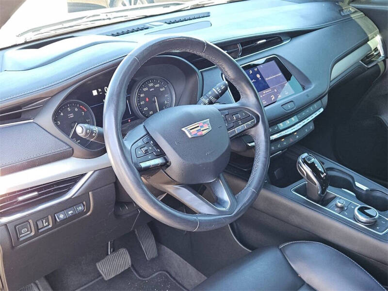 2020 Cadillac XT4 Premium Luxury