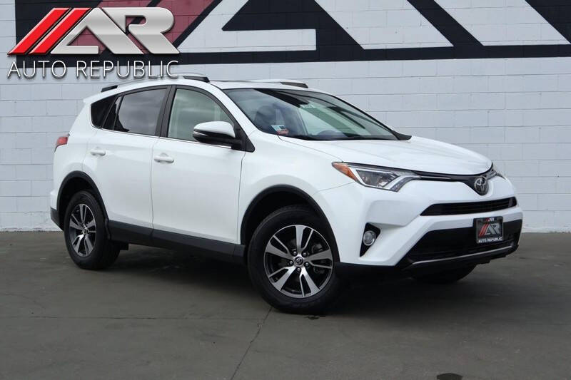 2018 Toyota RAV4 Adventure