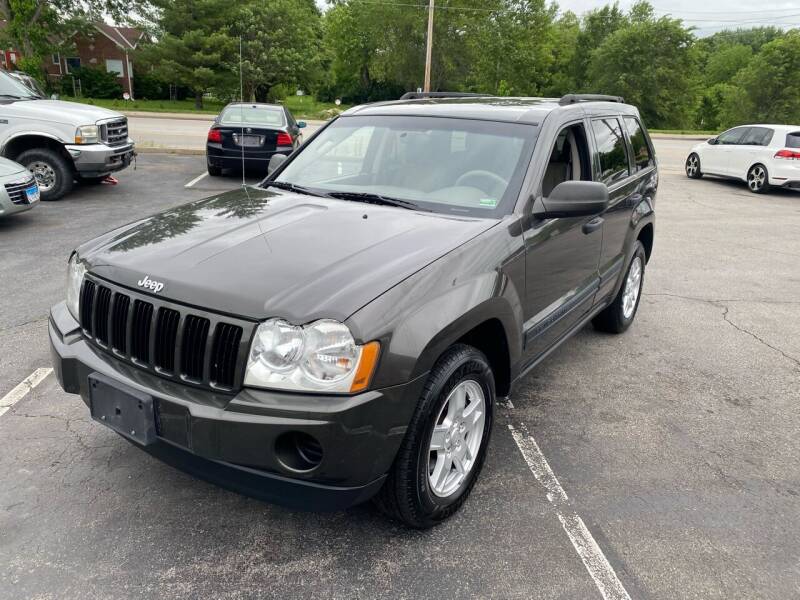 2005 Jeep Grand Cherokee for sale at Auto Choice in Belton MO