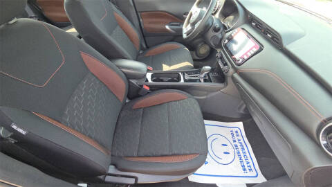 2023 Nissan Kicks SR