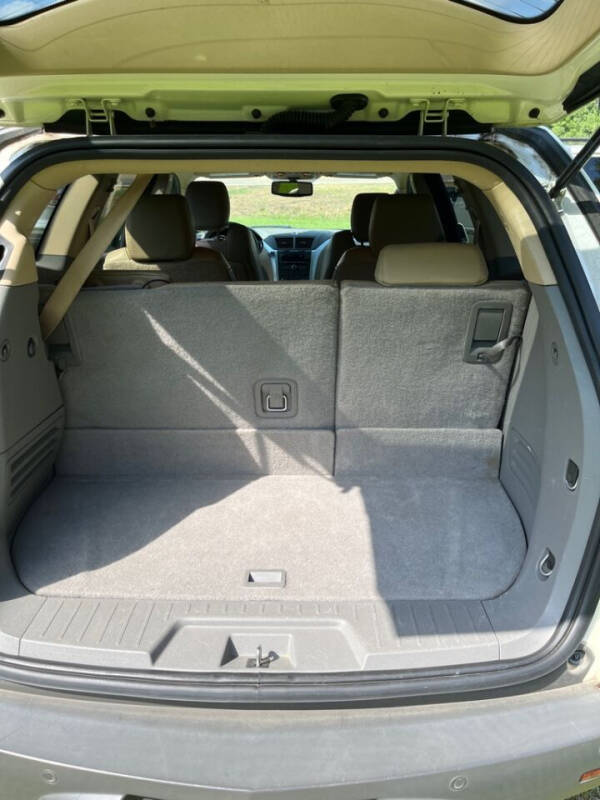 2012 Chevrolet Traverse for sale at Tousley Motors in Columbus MS
