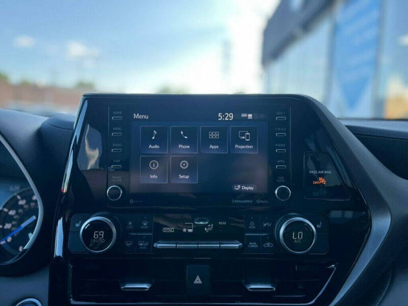 2021 Toyota Highlander Hybrid XLE