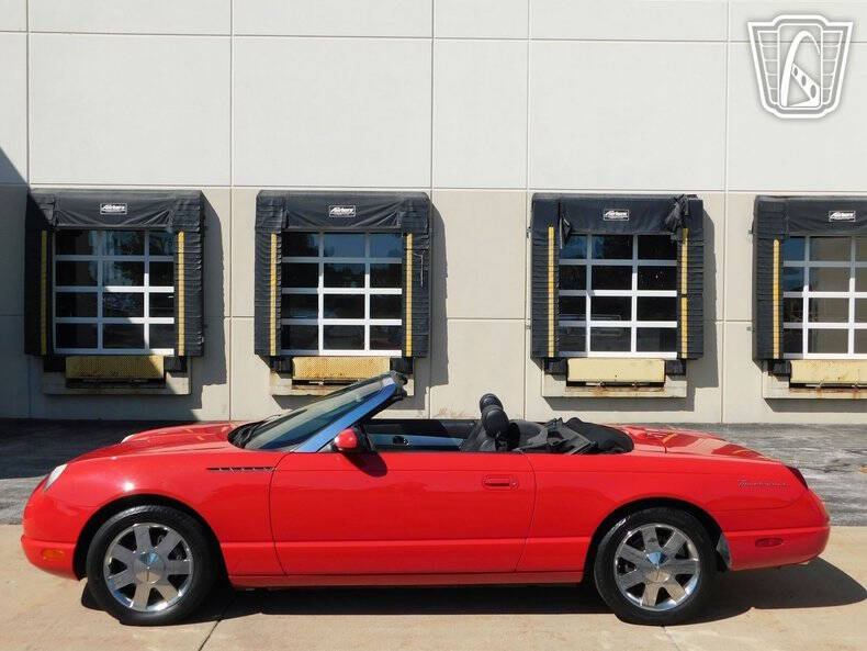 2002 Ford Thunderbird Deluxe