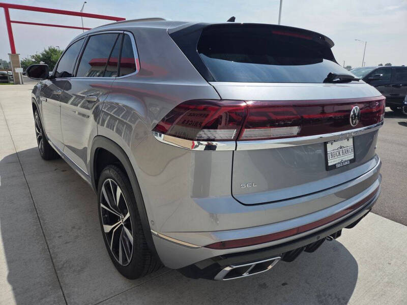 2024 Volkswagen Atlas Cross Sport SEL Premium R-Line 4Motion