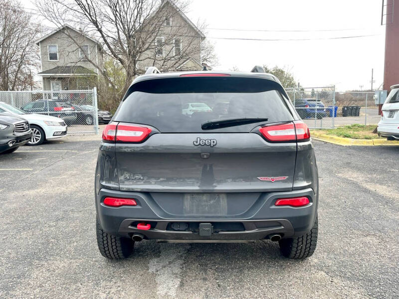 2015 Jeep Cherokee Trailhawk photo 6