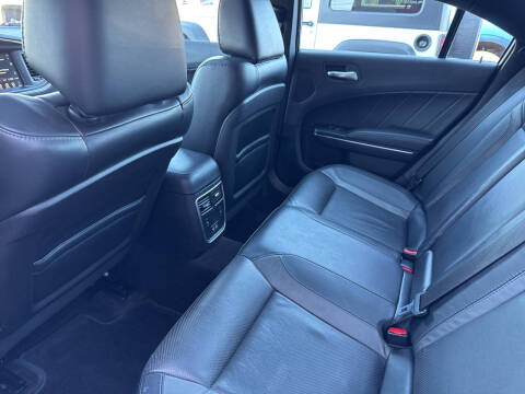 2015 Dodge Charger SXT