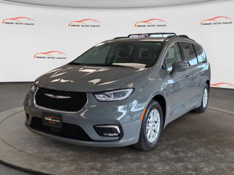 2022 Chrysler Pacifica Touring L