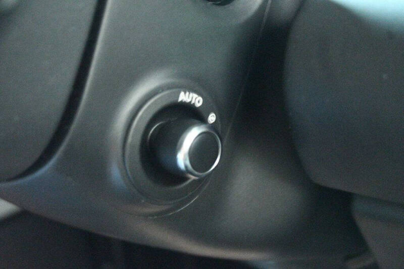 2023 Land Rover Defender 110 X-Dynamic SE