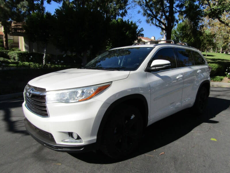 2015 Toyota Highlander for sale at E MOTORCARS in Fullerton CA