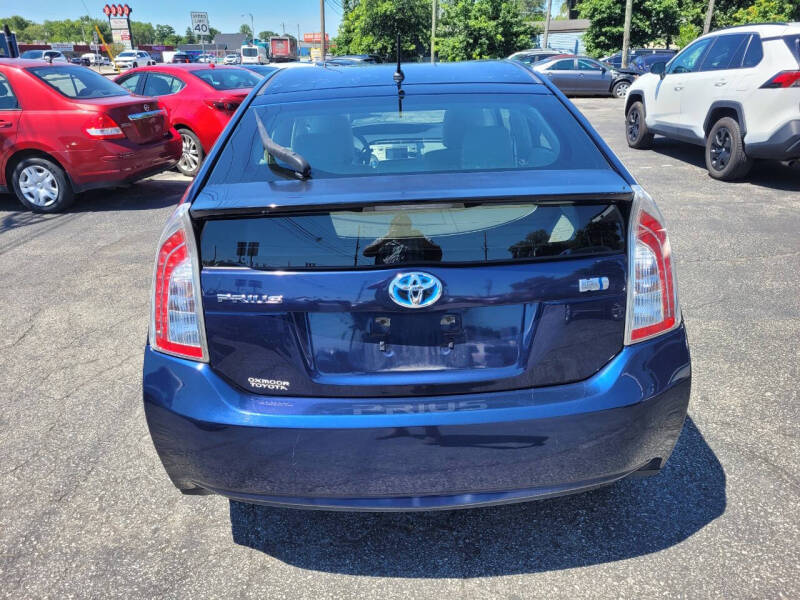 2014 Toyota Prius Two