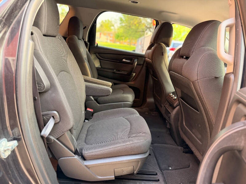 2015 GMC Acadia SLE-2