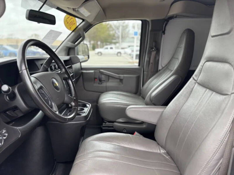 2023 Chevrolet Express 2500