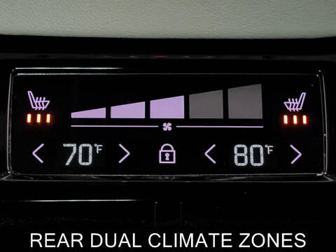 2024 Volvo XC60 B5 Ultimate Dark Theme