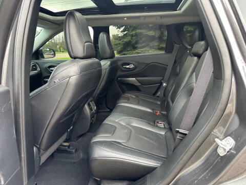 2022 Jeep Cherokee Latitude Lux