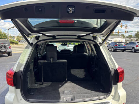 2019 Nissan Pathfinder SL