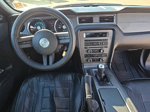 2012 Ford Mustang V6 Premium