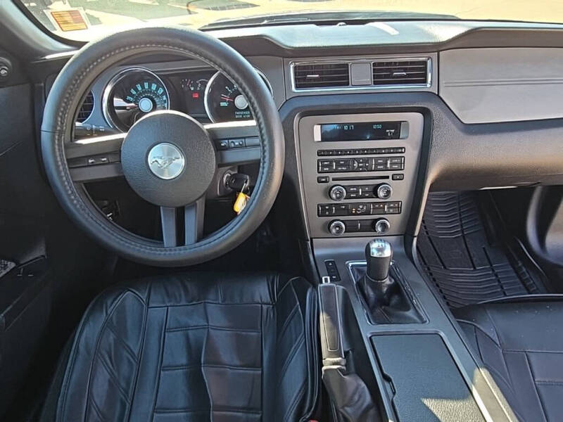 2012 Ford Mustang V6 Premium