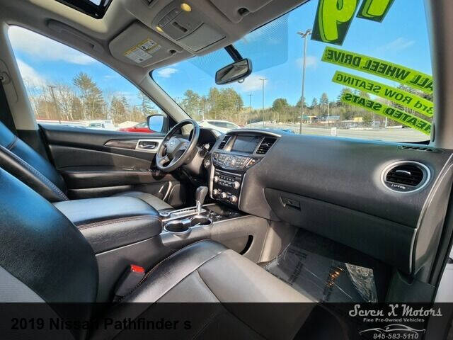 2019 Nissan Pathfinder S