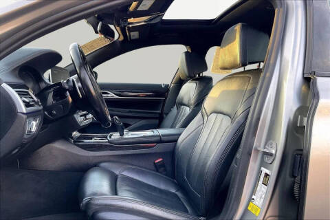 2022 BMW 7 Series 740i