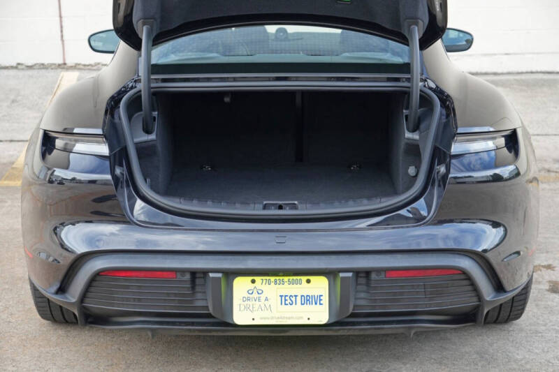 2022 Porsche Taycan