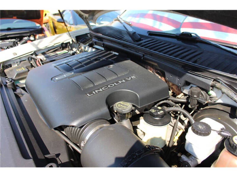 2004 Lincoln Navigator Luxury