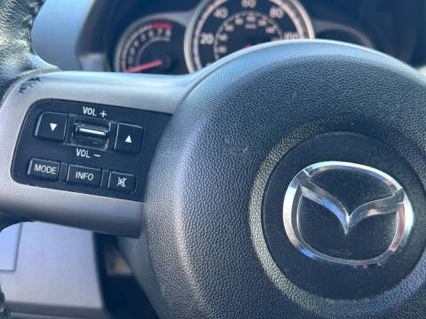2013 Mazda MAZDA2 Touring