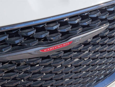 2022 Chrysler 300 S V8