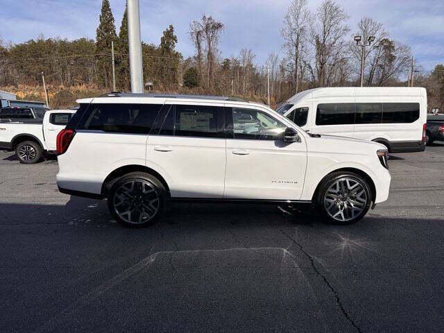 2025 Ford Expedition Platinum