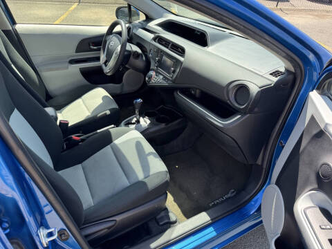 2014 Toyota Prius c Three