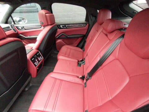 2022 Porsche Cayenne GTS Coupe