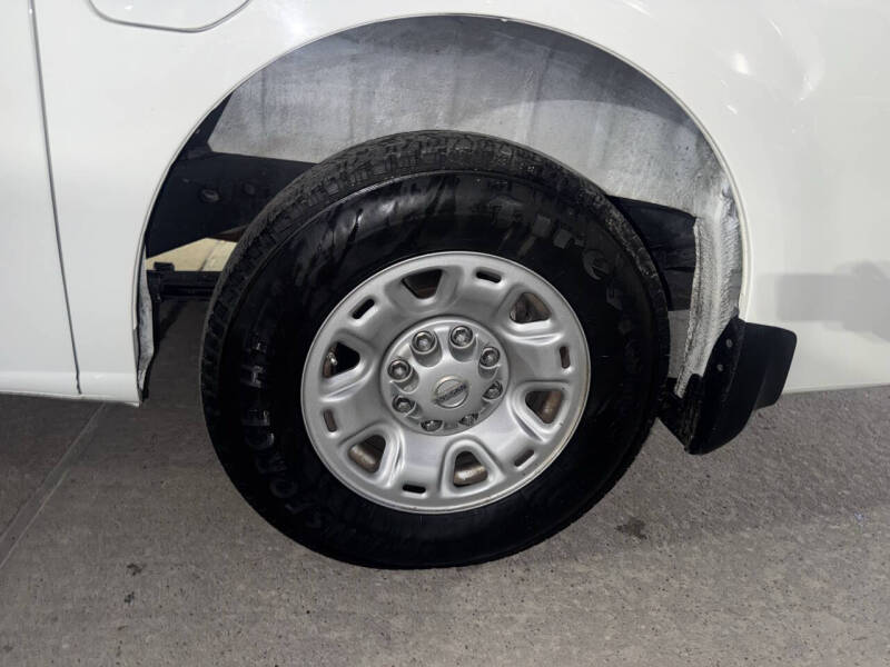 2019 Nissan NV 2500 HD SV