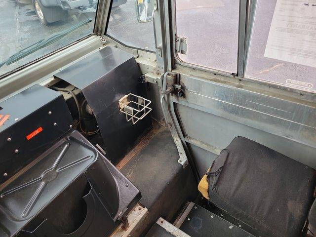 2004 Freightliner MT45 Chassis