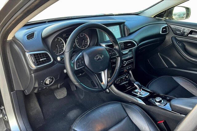 2017 Infiniti QX30 Premium