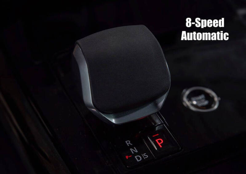 2025 Land Rover Range Rover Sport P360 SE