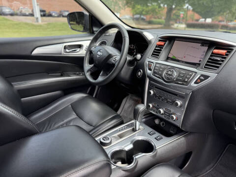 2018 Nissan Pathfinder SL