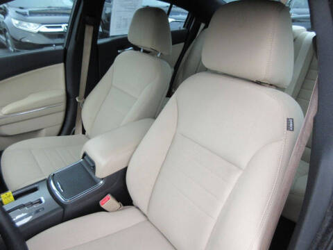 2013 Dodge Charger SE