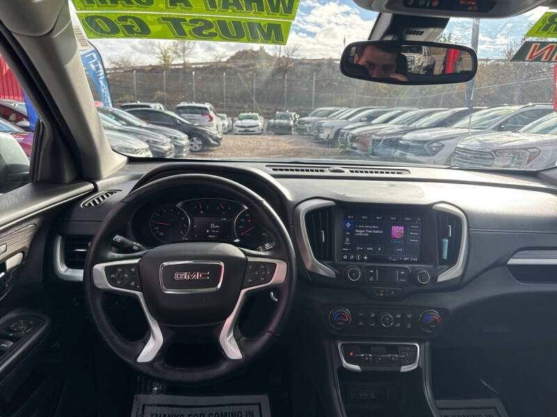 2024 GMC Terrain SLT