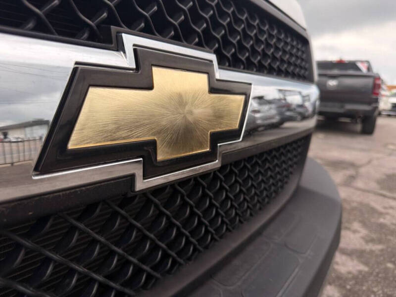 2022 Chevrolet Express 2500
