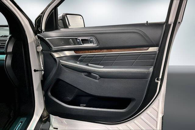 2017 Ford Explorer Platinum