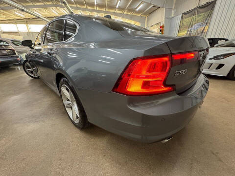 2018 Volvo S90 T5 Momentum