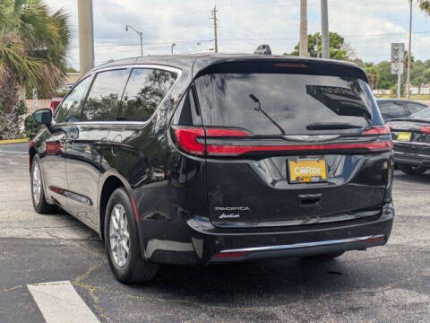 2023 Chrysler Pacifica Touring L