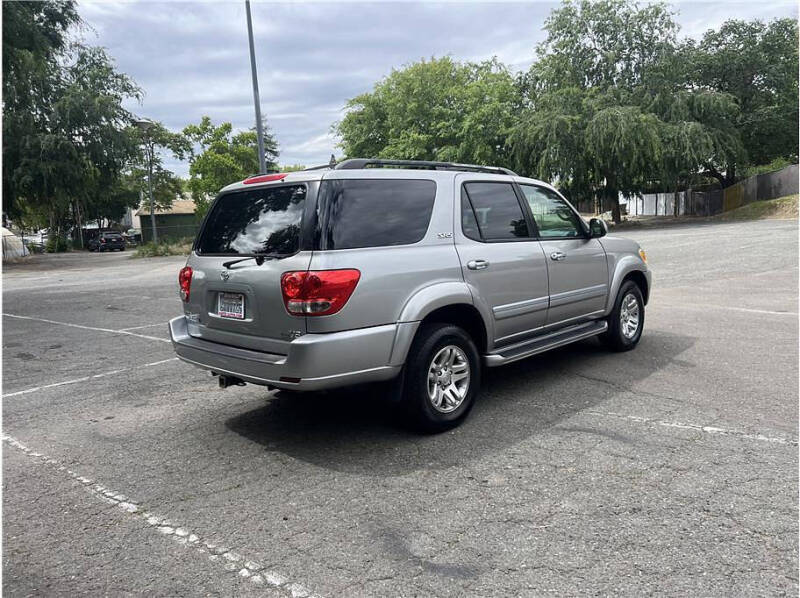 2006 Toyota Sequoia SR5