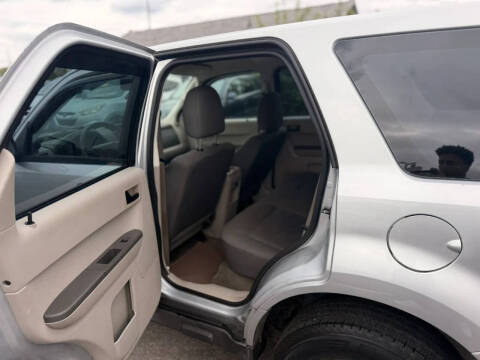 2010 Ford Escape XLS