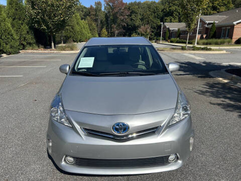 2013 Toyota Prius v Three