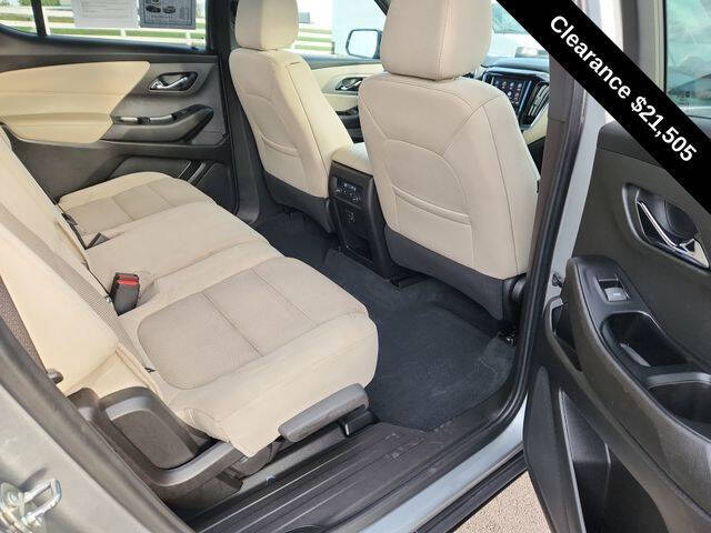 2023 Chevrolet Traverse LS